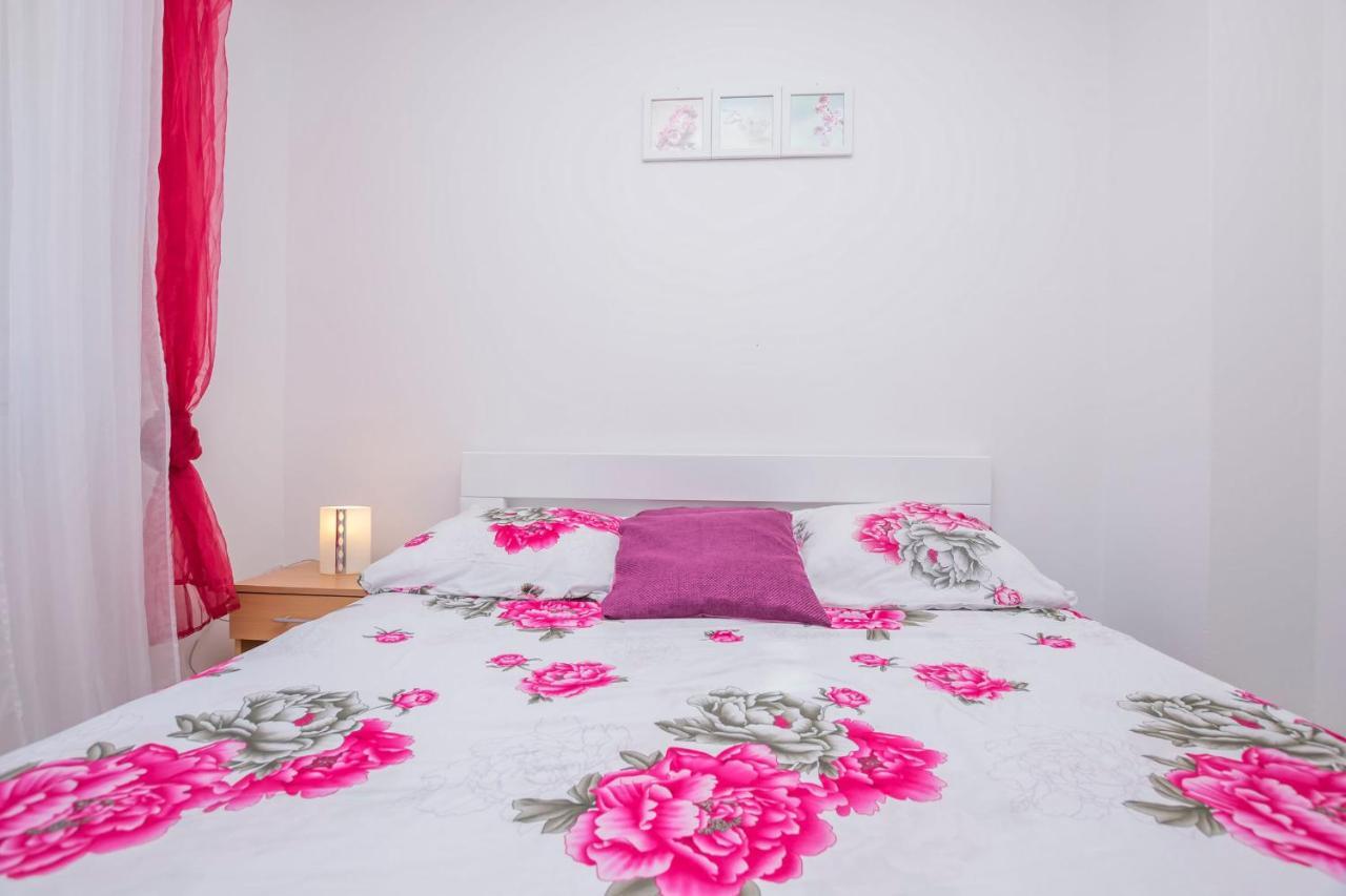 Apartment Seka Привлака Экстерьер фото